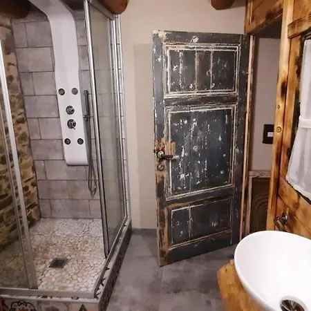 La Corte Dei Cerri- Il Piccolo Frassinoro