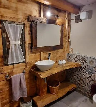 La Corte Dei Cerri- Il Piccolo Frassinoro