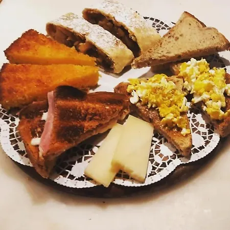 La Corte Dei Cerri- Il Piccolo Bed & Breakfast 3*