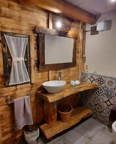 La Corte Dei Cerri- Il Piccolo Frassinoro